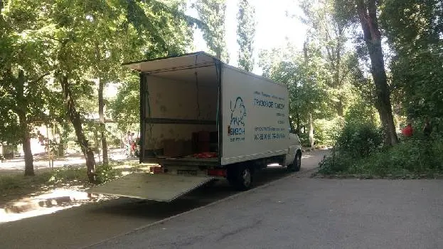 Вантажне таксі БИЗОН Вантажні перевезення Львів Перевезення по Україні Квартирний офісний переїзд Перевезення меблів і речей — фото 4