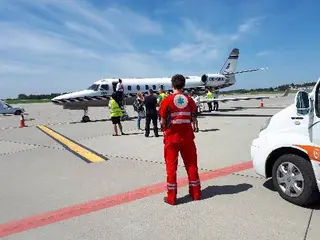 Приватна швидка допомога та перевезення хворих Ambu.com.ua — фото
