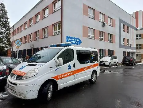 Приватна швидка допомога та перевезення хворих Ambu.com.ua — фото 3