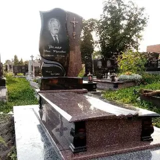 Дім Граніту - пам'ятники з граніту. Виробництво виробів з граніту: памятники, сходи, підвіконня — фото 3