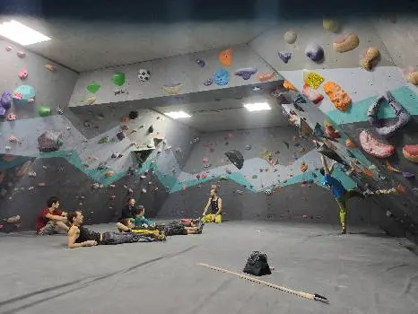Basement Climbing Gym — фото 3