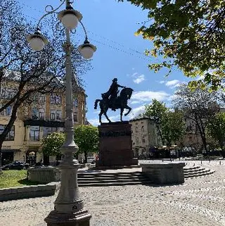 Капітолій - Екскурсії Львів — фото 3
