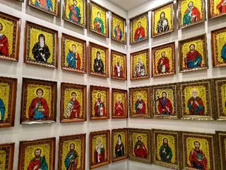 Музей вишиваних ікон та образів отця-доктора Дмитра Блажейовського — фото