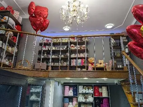 Flowercy — живі квіти, букети, гелієві кульки, повітряні кульки, святковий декор — фото 2