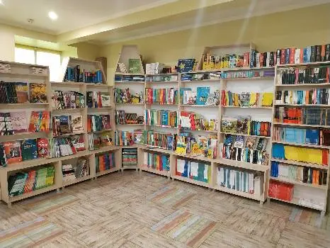 Книгарня Welcome 21st century bookstore (іноземна література) — фото 2