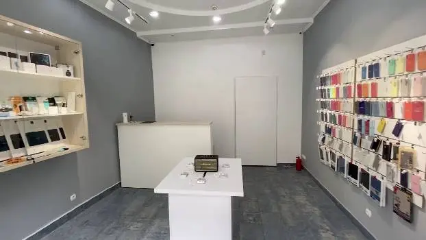 iStory - Магазин та Сервіс. Apple техніки та аксесуарів — фото 4