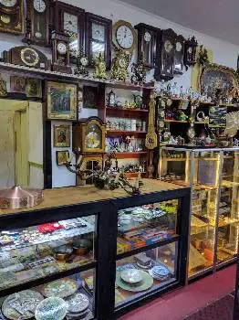 Львівська барахолка Магазин антикваріату та ювелірних виробів — фото 5