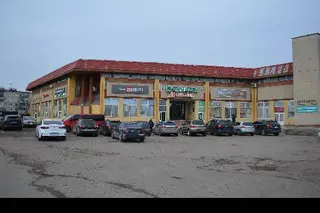 Будинок меблів — фото
