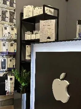 iFriend - Магазин та Сервіс. Apple техніки та аксесуарів — фото 4