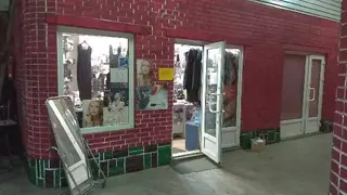 Перукарське Обладнання і Манікюрне Приладдя — фото
