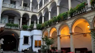 Італійське подвір'я — фото