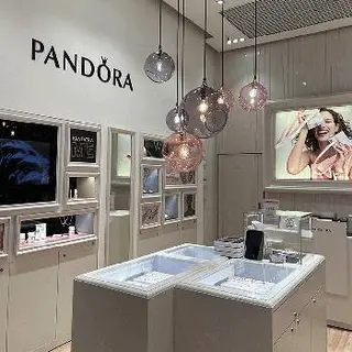 Pandora, магазин ювелірних прикрас — фото 2