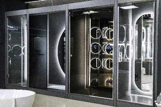 StudioGlass - Львівська Фабрика Дзеркал фірмовий магазин в ТЦ "Марк" м. Львів — фото 4
