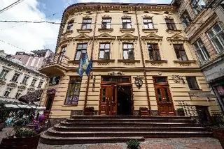 Готель Крива Липа — фото