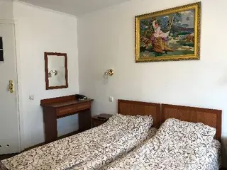 Бюргер Плюс Інн — фото 2