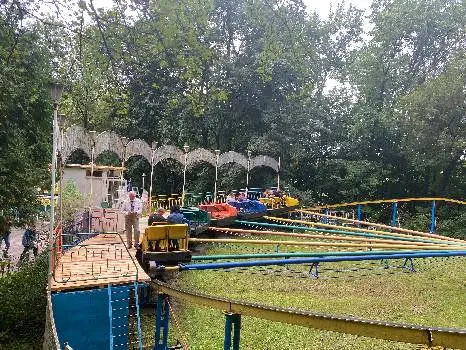 Парк атракціонів — фото 2