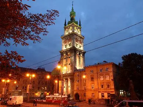 Успенська церква, вежа Корнякта і каплиця трьох Святителів ПЦУ — фото 5