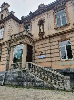 Юридичний факультет Львівської комерційної академії — фото