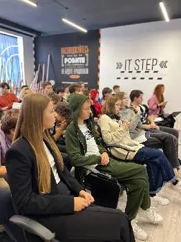 Загальноосвiтня школа IT Step School Львів (ТОЦ Fabrik) — фото 5
