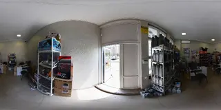 Автотовари Гуртівня — фото