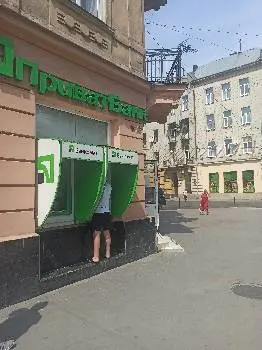 Банк ПриватБанк — фото 5