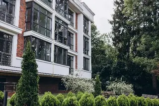 Будинок клубного типу REZYDENCJA «Zalizna Voda» — фото