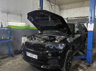 BMW Сервіс Garage Racer — фото