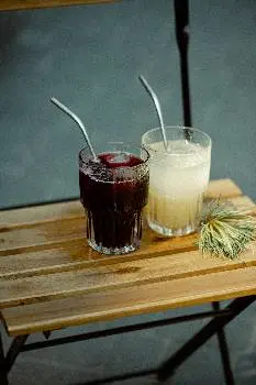 Prostir.coffee кав'ярня біля міського озера — фото 3