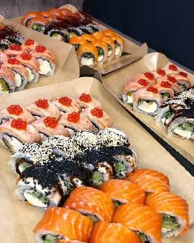 Crazv wok Суші-Wok-Бургери-Піца Українськакухня Кафе — фото