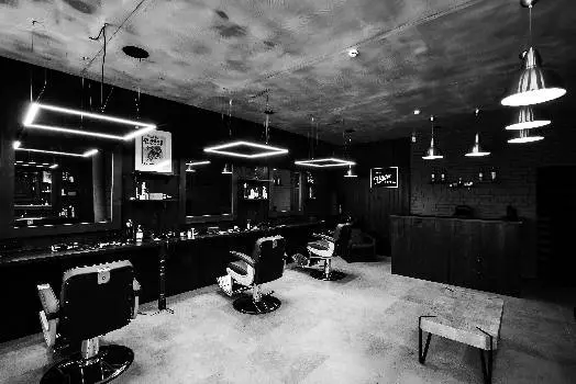 FIRM Barbershop – Чоловіча перукарня — фото 3