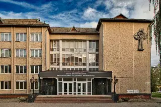 Івано-Франківський фінансово-комерційний кооперативний коледж імені С. Граната — фото