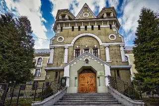 Католицька школа святого Василія Великого — фото