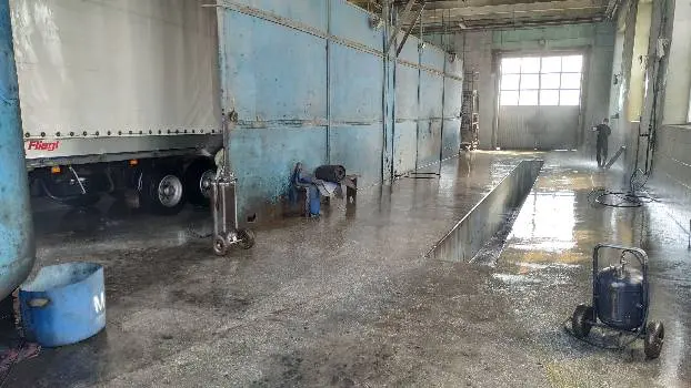 Мийка вантажних автомобілів причіпів автобусів SERVICE TIR — фото 3