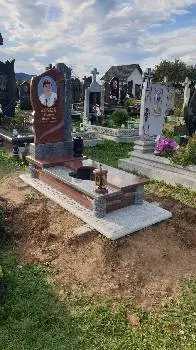 Пам'ятники Граніт-ІФ Мазепи (навпроти Сільпо) — фото 3