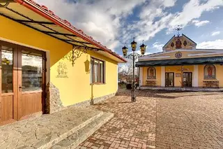 Ритуальний будинок св. ап. Петра і Павла — фото