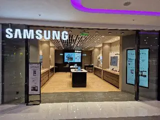 Samsung Experience Store — фото