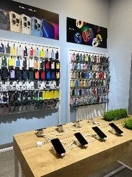 iUA Apple Store — фото 2