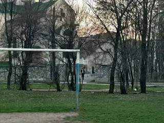 Лавка при храме Рождества Христового — фото