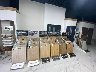 Магазин підлоги та дверей LuxFloor — фото 2