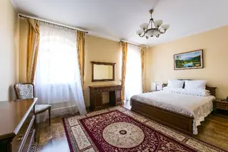 Станіславів — фото