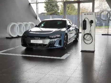 Audi Центр Львів на Липинського — фото 3
