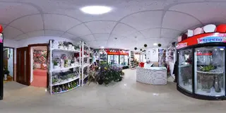 Гелієві кульки та святковий декор — фото 3