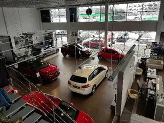 Peugeot центр "Ілта Львів" — фото 3