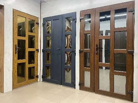 1000 Дрібниць Вхідні двері та міжкімнатні двері вікна ламінат підлога жалюзі балкони під ключ гаражні ворота Дрогобич — фото 2