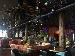 YOUNG - ресторан східної кухні, доставка суші у Тернополі — фото 5