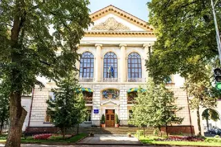 Тернопільська спеціалізована школа І-ІІІ ступенів №3 з поглибленим вивченням іноземних мов — фото