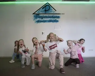 Performance dance studio — фото