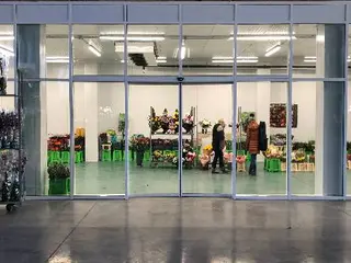 Royal Flowers - доставка квітів на Микулинецькій — фото