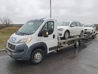 Автоевакуатор по Україні та закордоном — фото