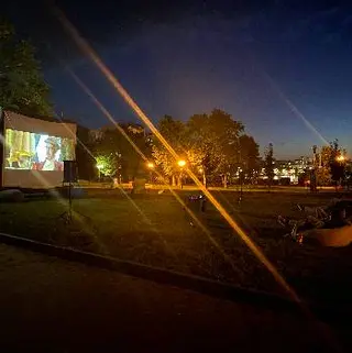 Outside Cinema — фото 3
